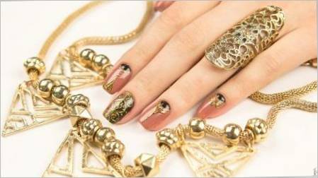 Manikura s elementima zlatne boje: ima dekora i modnim trendovima
