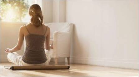 Jutarnja meditacija za žene: Svrha ispunjenja i učinkovite prakse